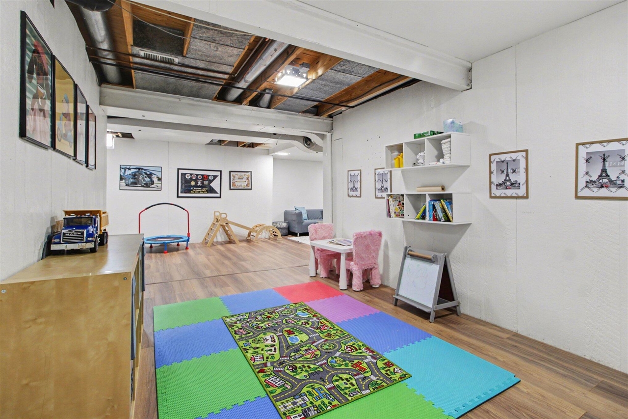 10030 Tennyson Drive, Plymouth, MI, 48170-3646