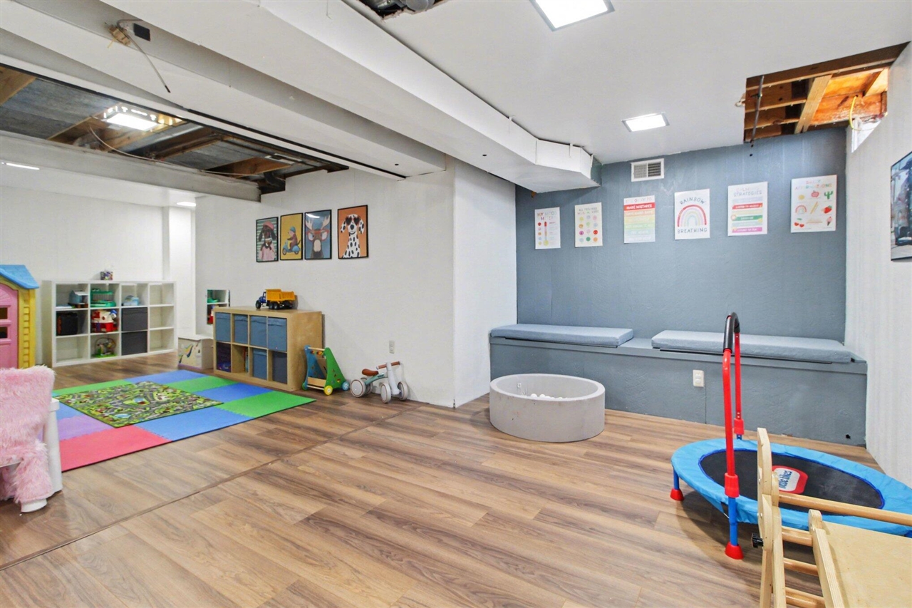 10030 Tennyson Drive, Plymouth, MI, 48170-3646