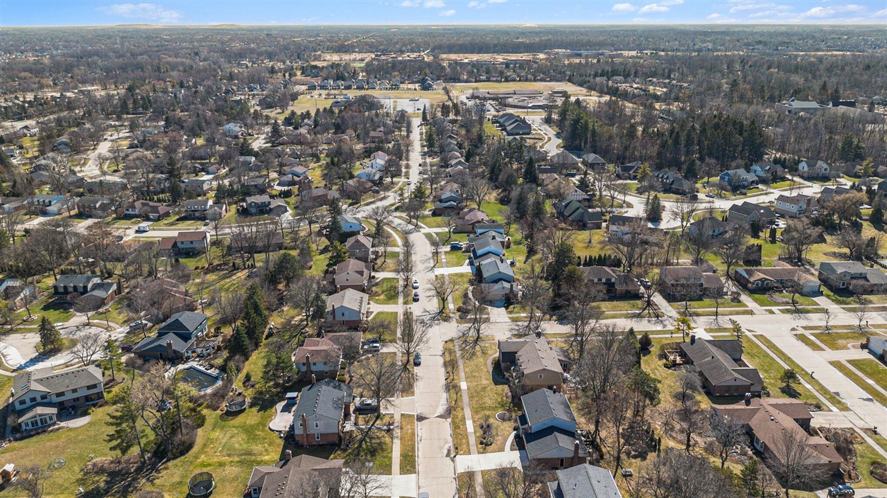 10030 Tennyson Drive, Plymouth, MI, 48170-3646