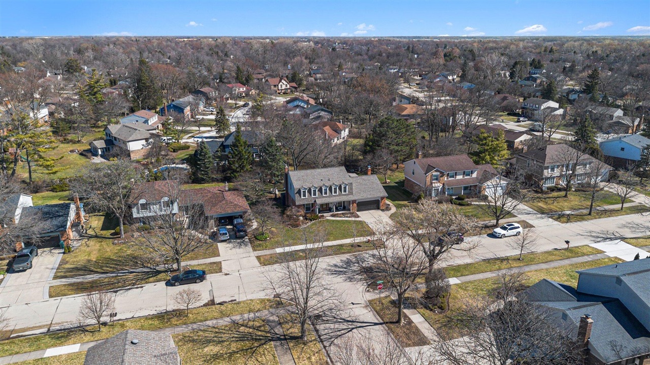 10030 Tennyson Drive, Plymouth, MI, 48170-3646