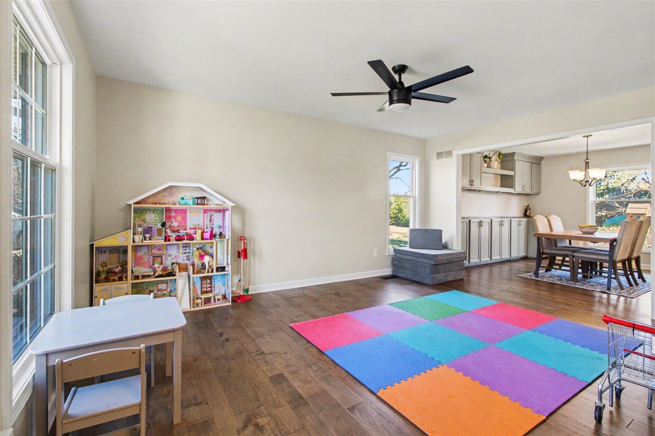 10030 Tennyson Drive, Plymouth, MI, 48170-3646