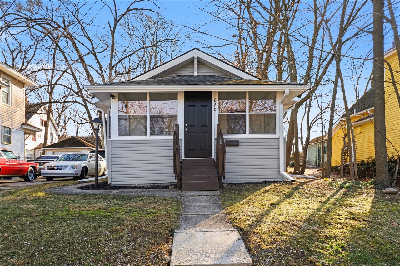 620 Charlotte Avenue, Kalamazoo, MI, 49048-1806