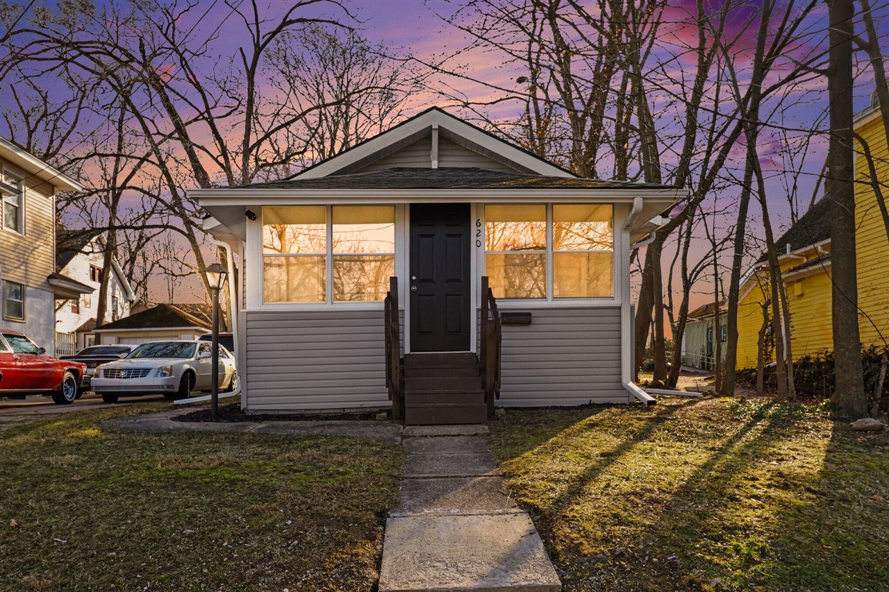 620 Charlotte Avenue, Kalamazoo, MI, 49048-1806