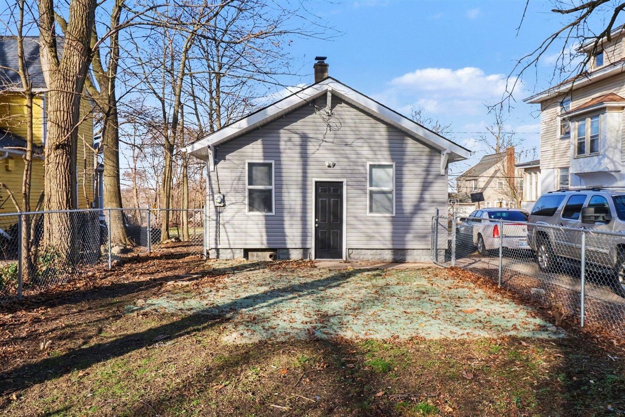 620 Charlotte Avenue, Kalamazoo, MI, 49048-1806