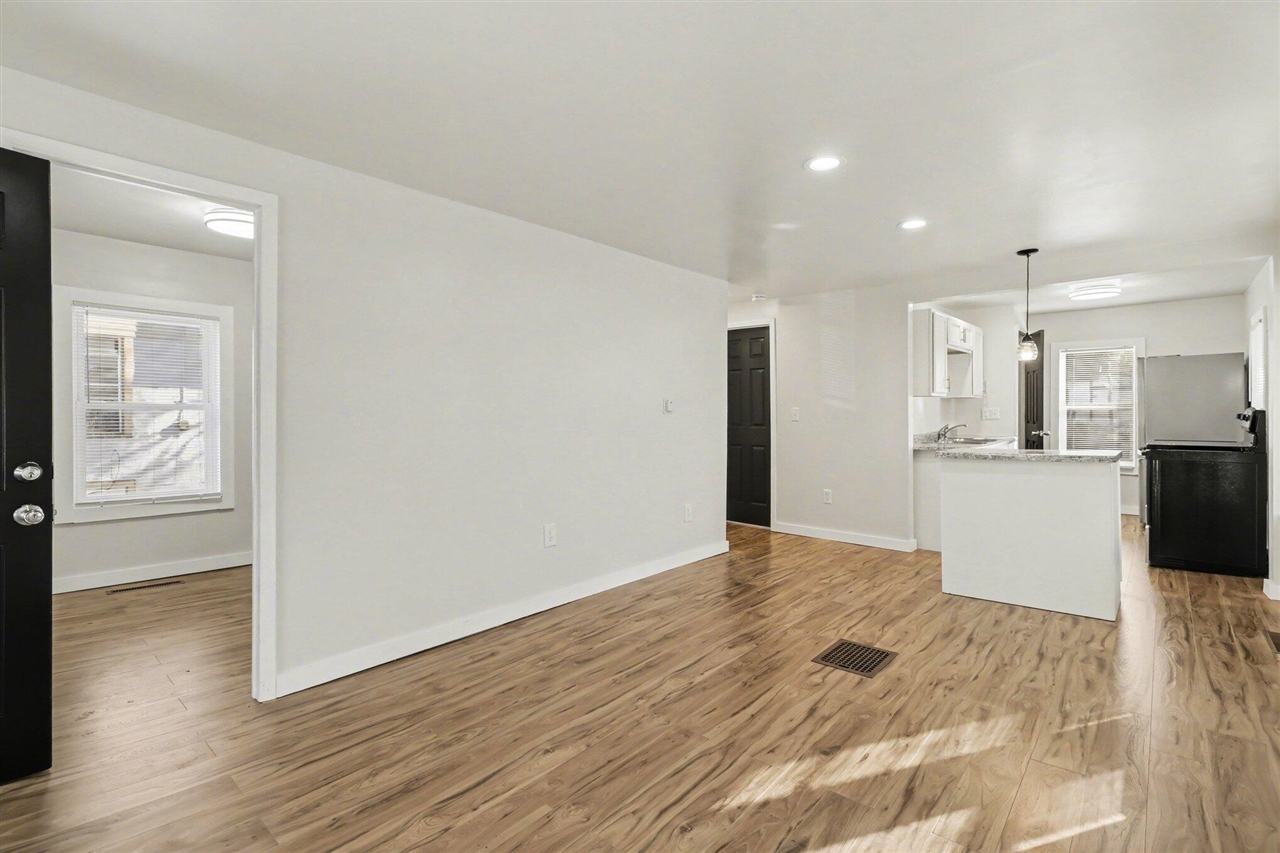 620 Charlotte Avenue, Kalamazoo, MI, 49048-1806