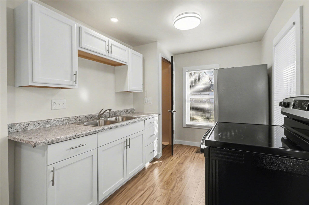 620 Charlotte Avenue, Kalamazoo, MI, 49048-1806