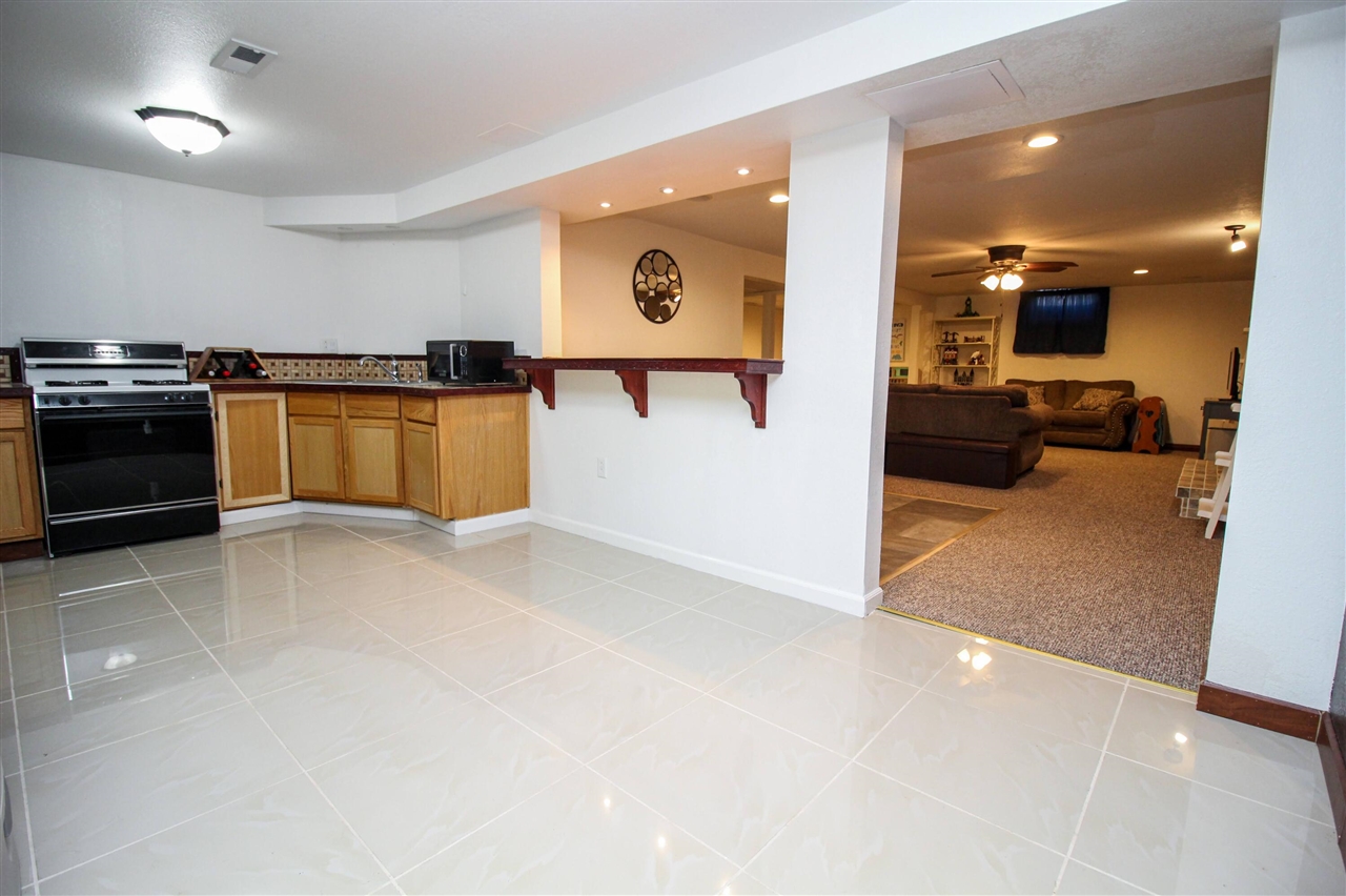 708 Wilshire Drive, Sturgis, MI, 49091-8820