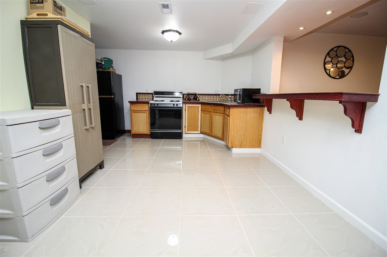 708 Wilshire Drive, Sturgis, MI, 49091-8820