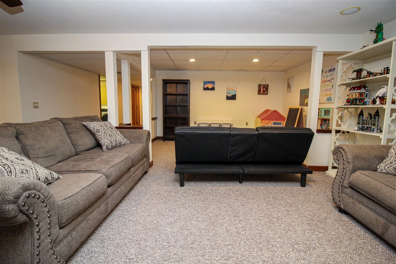 708 Wilshire Drive, Sturgis, MI, 49091-8820