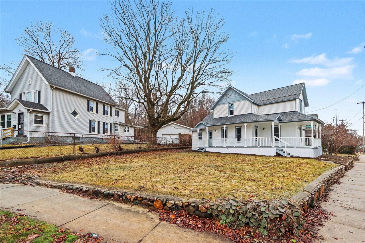 1607 E Michigan Avenue, Kalamazoo, MI, 49048