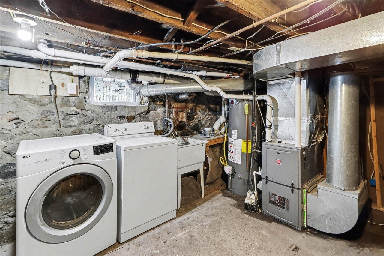 1607 E Michigan Avenue, Kalamazoo, MI, 49048