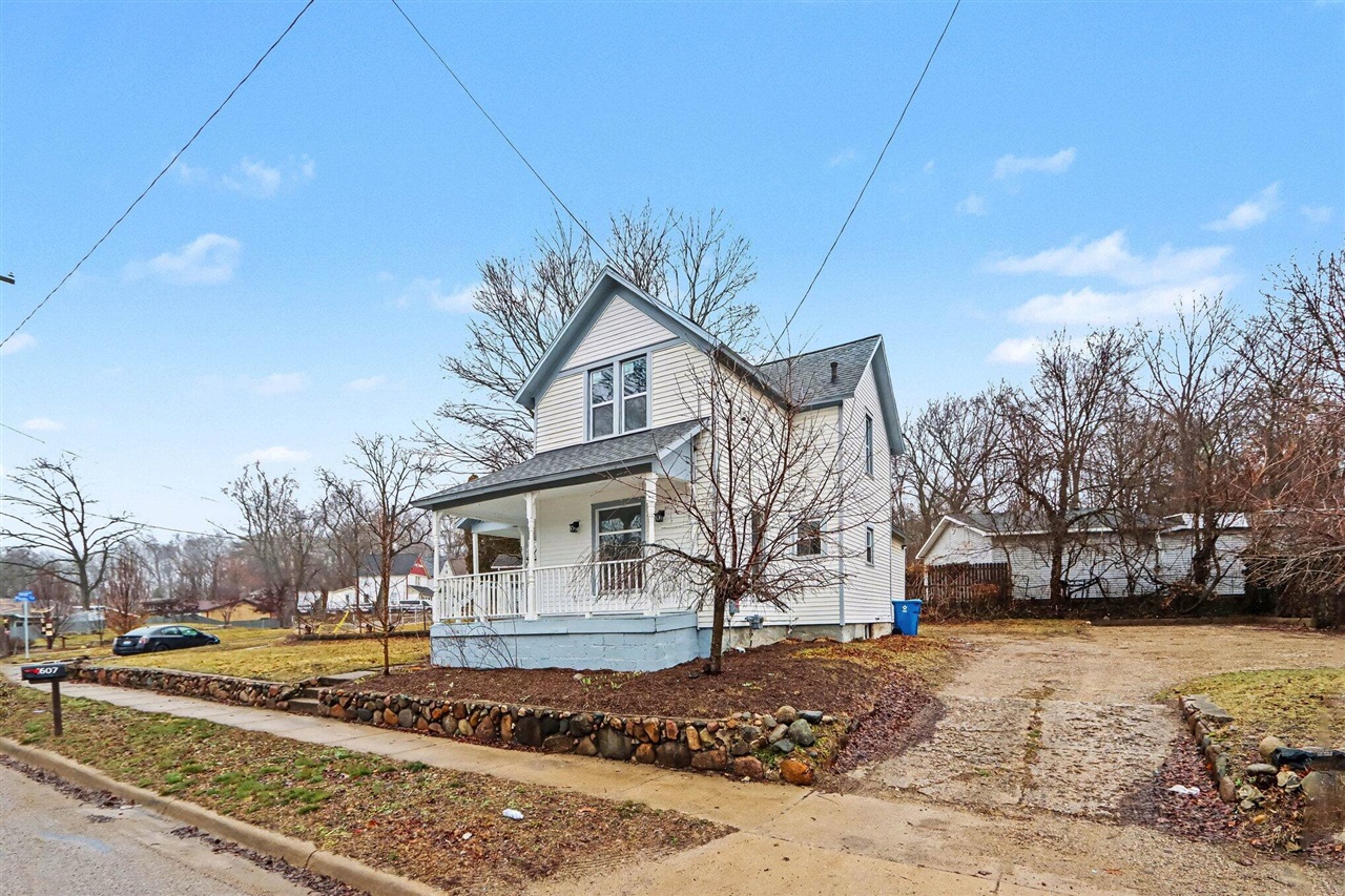 1607 E Michigan Avenue, Kalamazoo, MI, 49048