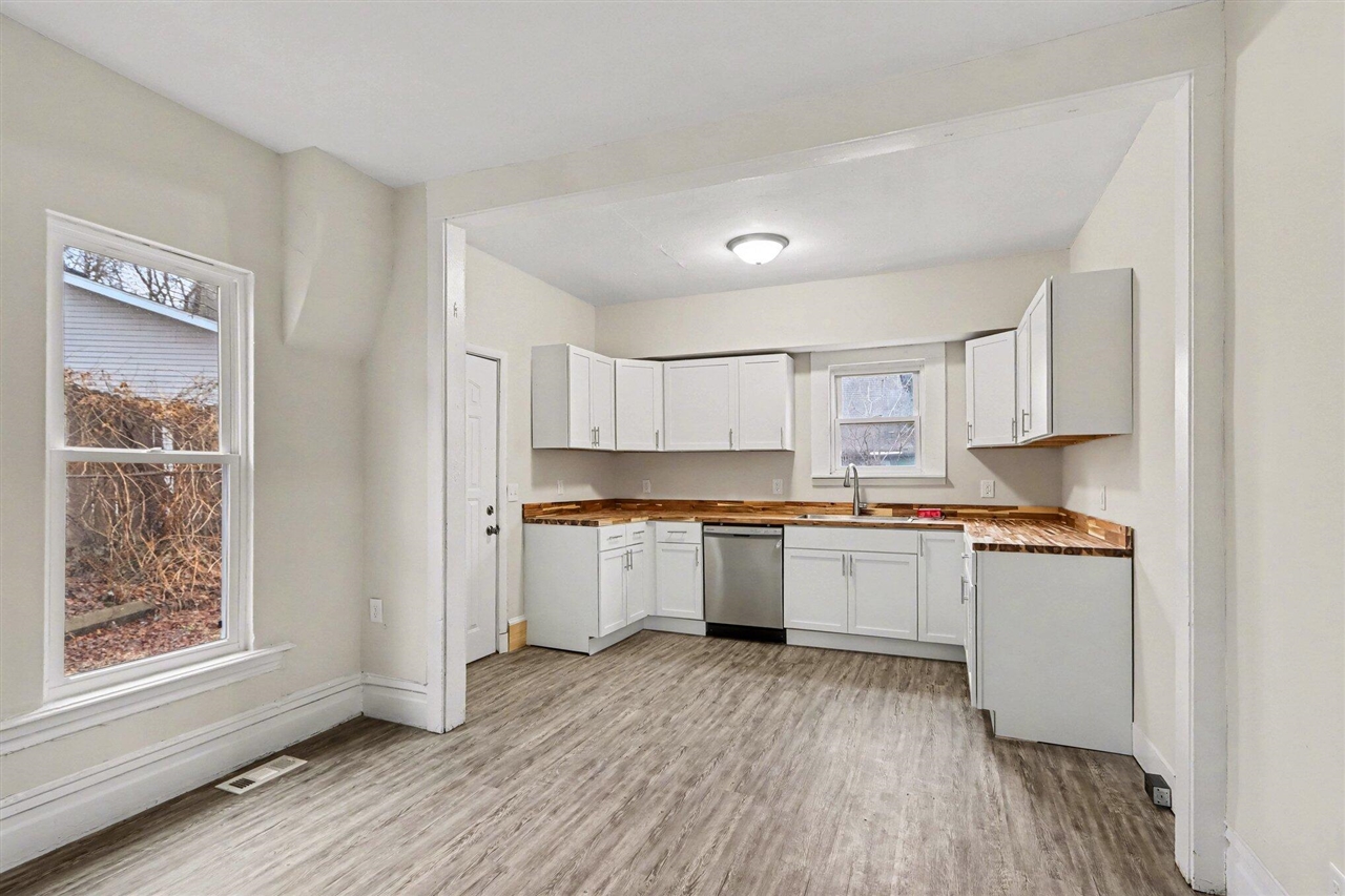 1607 E Michigan Avenue, Kalamazoo, MI, 49048