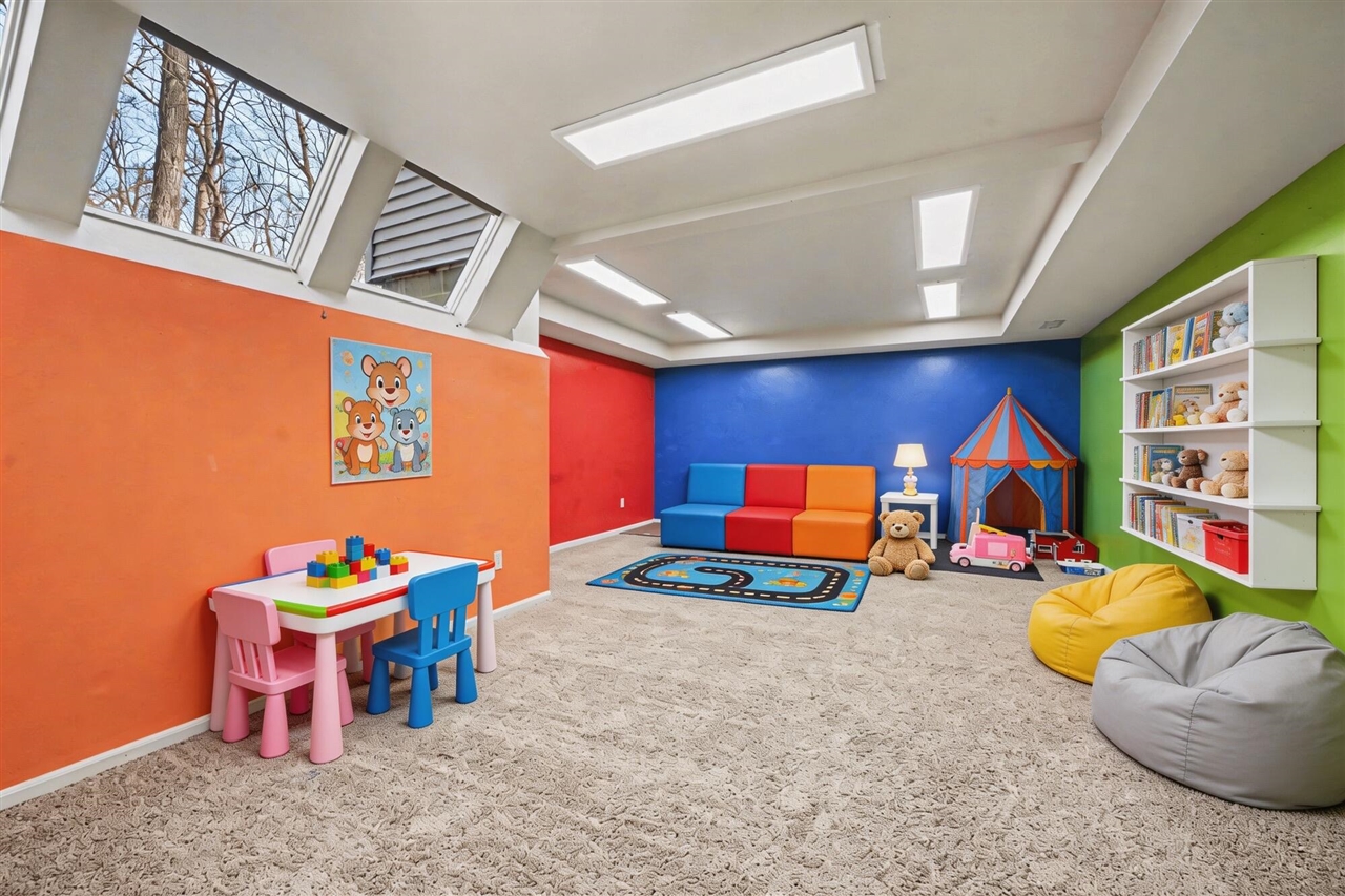 96 Windingwood Drive, Kalamazoo, MI, 49009-9143