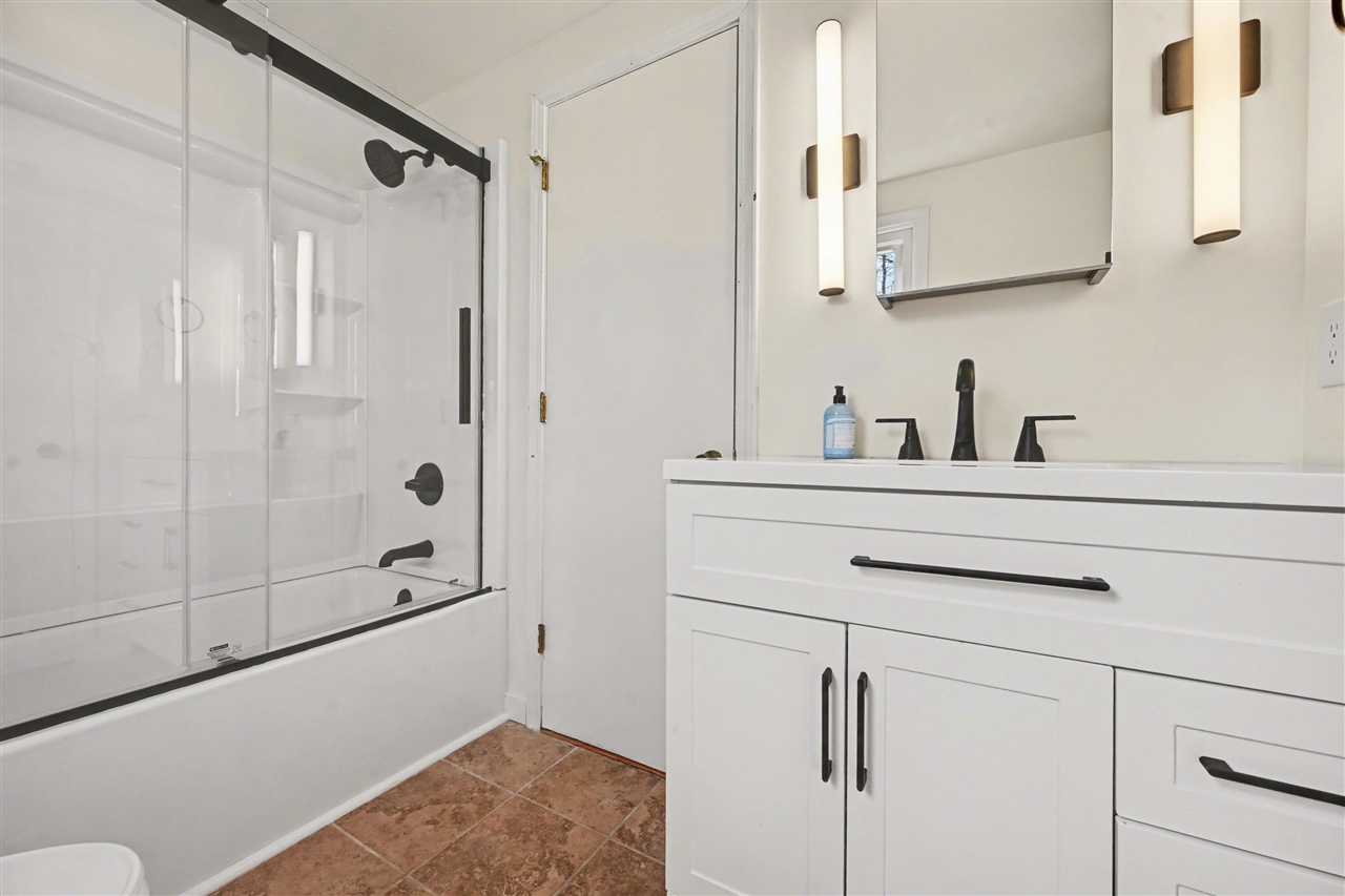 96 Windingwood Drive, Kalamazoo, MI, 49009-9143