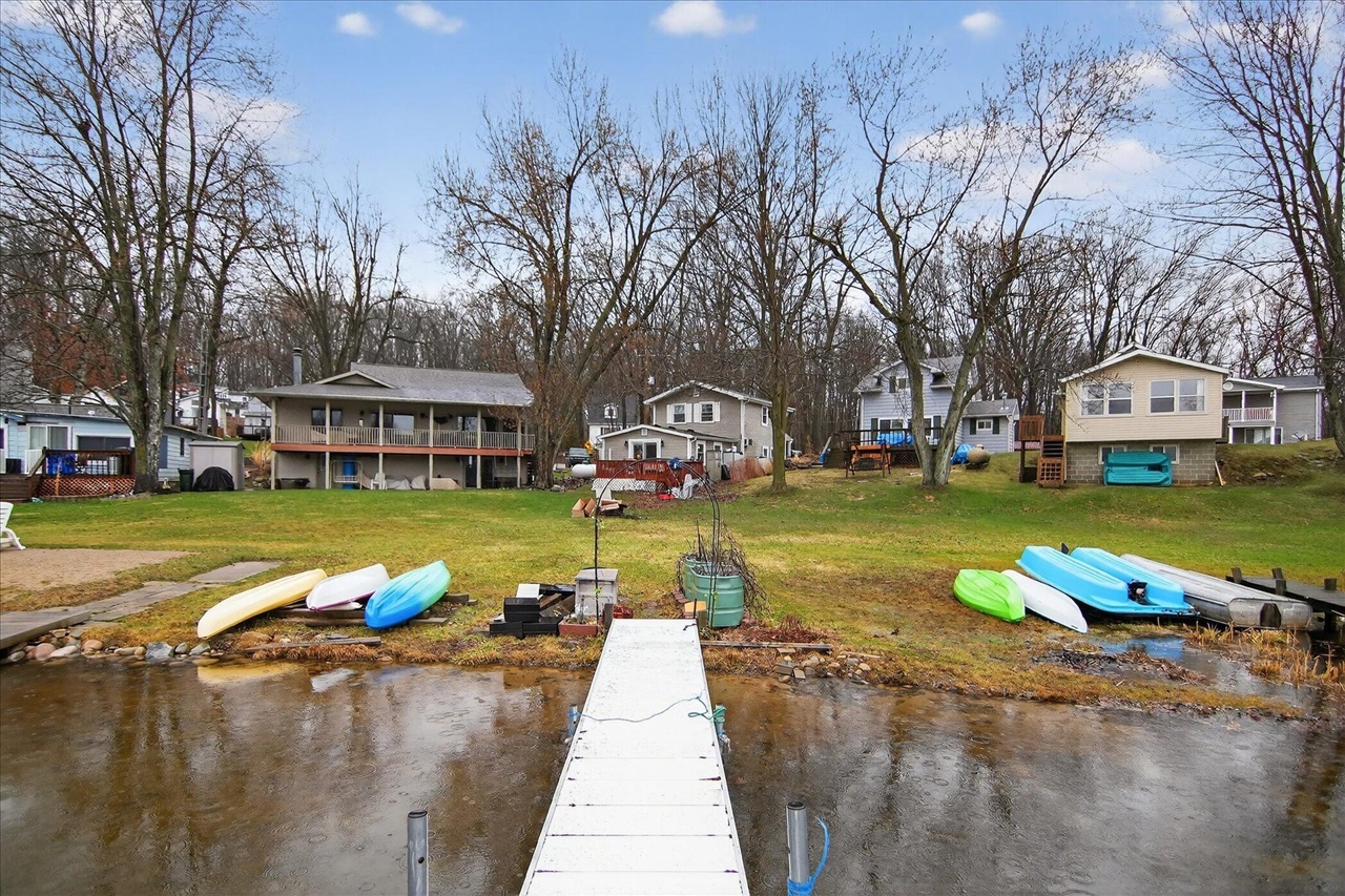 9621 Lakeview Drive, Jerome, MI, 49249-9441