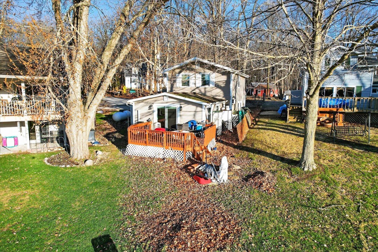 9621 Lakeview Drive, Jerome, MI, 49249-9441