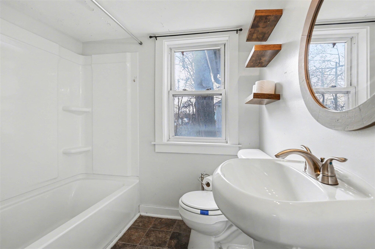 308 S Center Street, Stockbridge, MI, 49285-9111