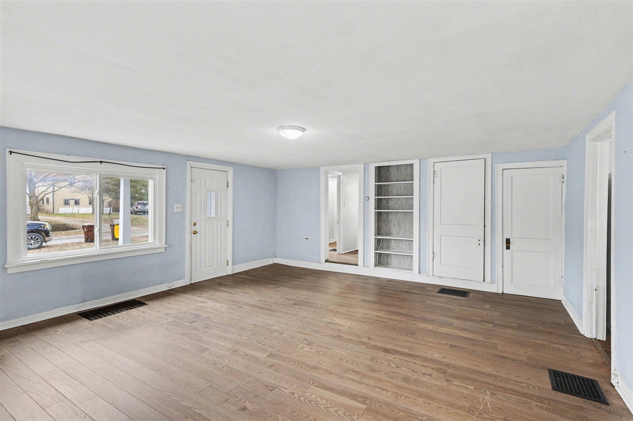 308 S Center Street, Stockbridge, MI, 49285-9111