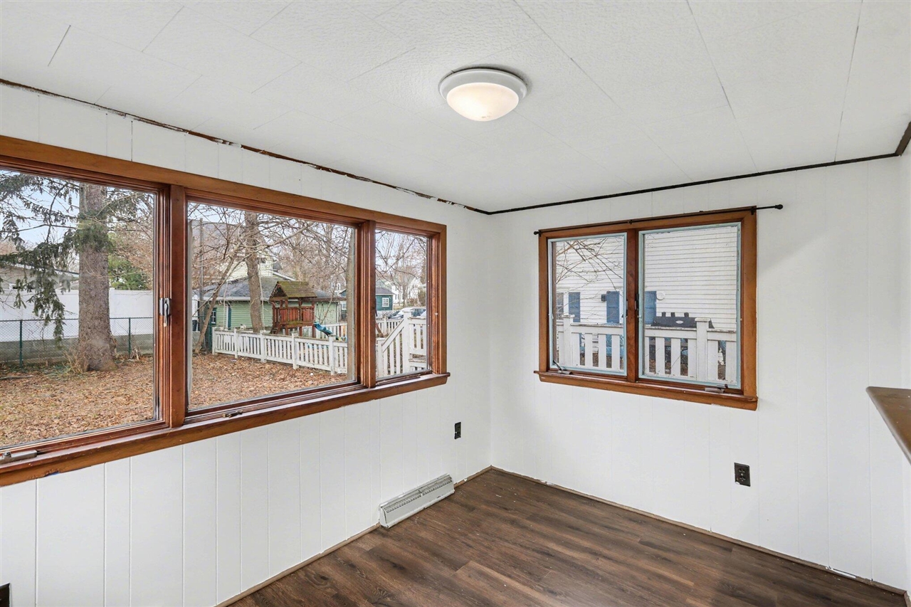 308 S Center Street, Stockbridge, MI, 49285-9111