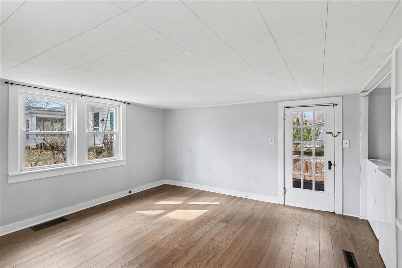 308 S Center Street, Stockbridge, MI, 49285-9111