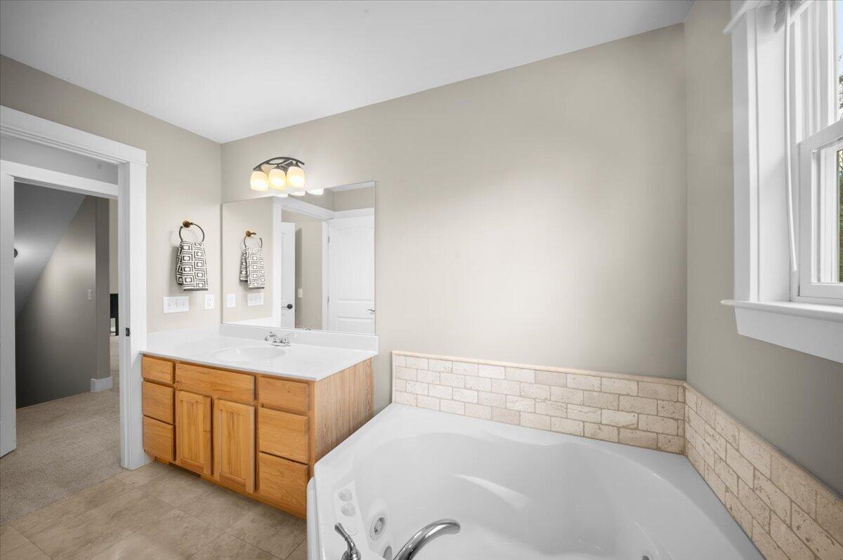 863 Cedar Woods Trail, Muskegon, MI, 49441-5984