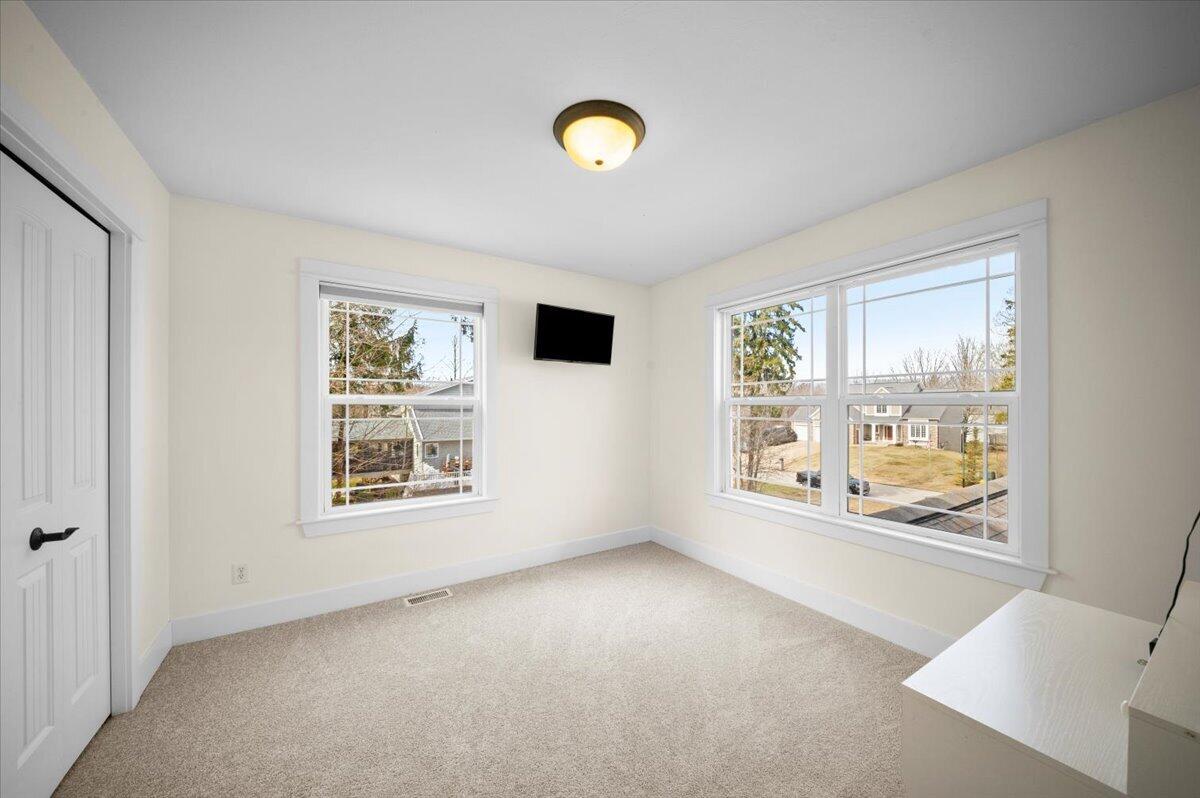 863 Cedar Woods Trail, Muskegon, MI, 49441-5984