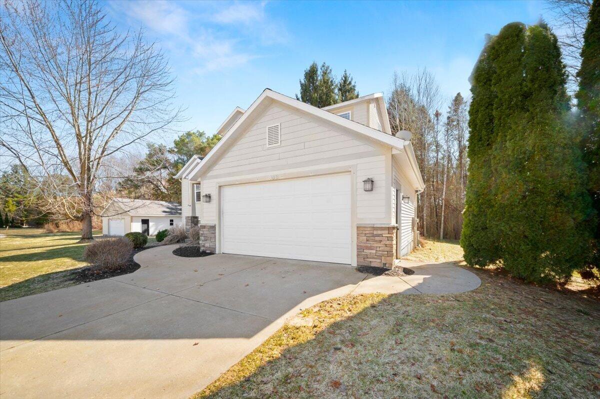 863 Cedar Woods Trail, Muskegon, MI, 49441-5984