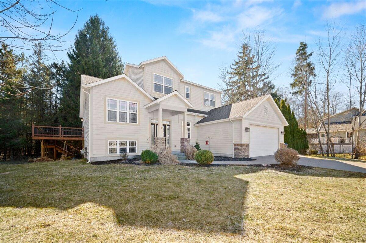 863 Cedar Woods Trail, Muskegon, MI, 49441-5984