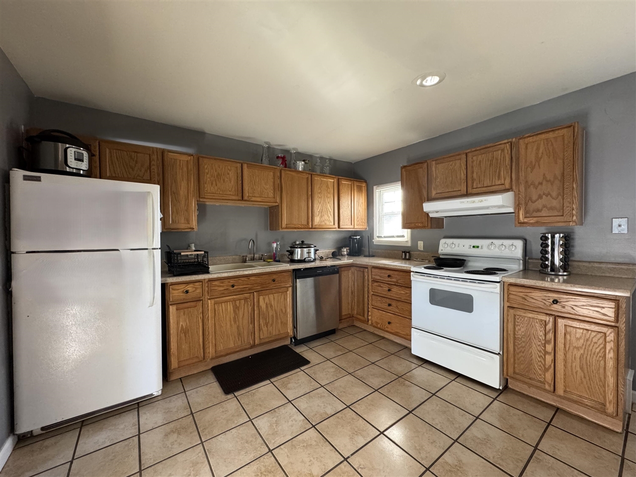 2420 Floral Drive, Niles, MI, 49120-4570