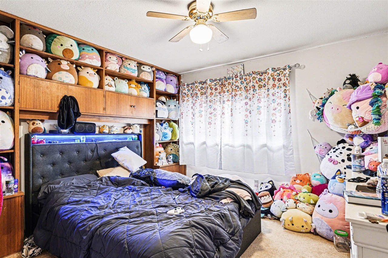 145 Pleasantview Drive, Battle Creek, MI, 49017-3327