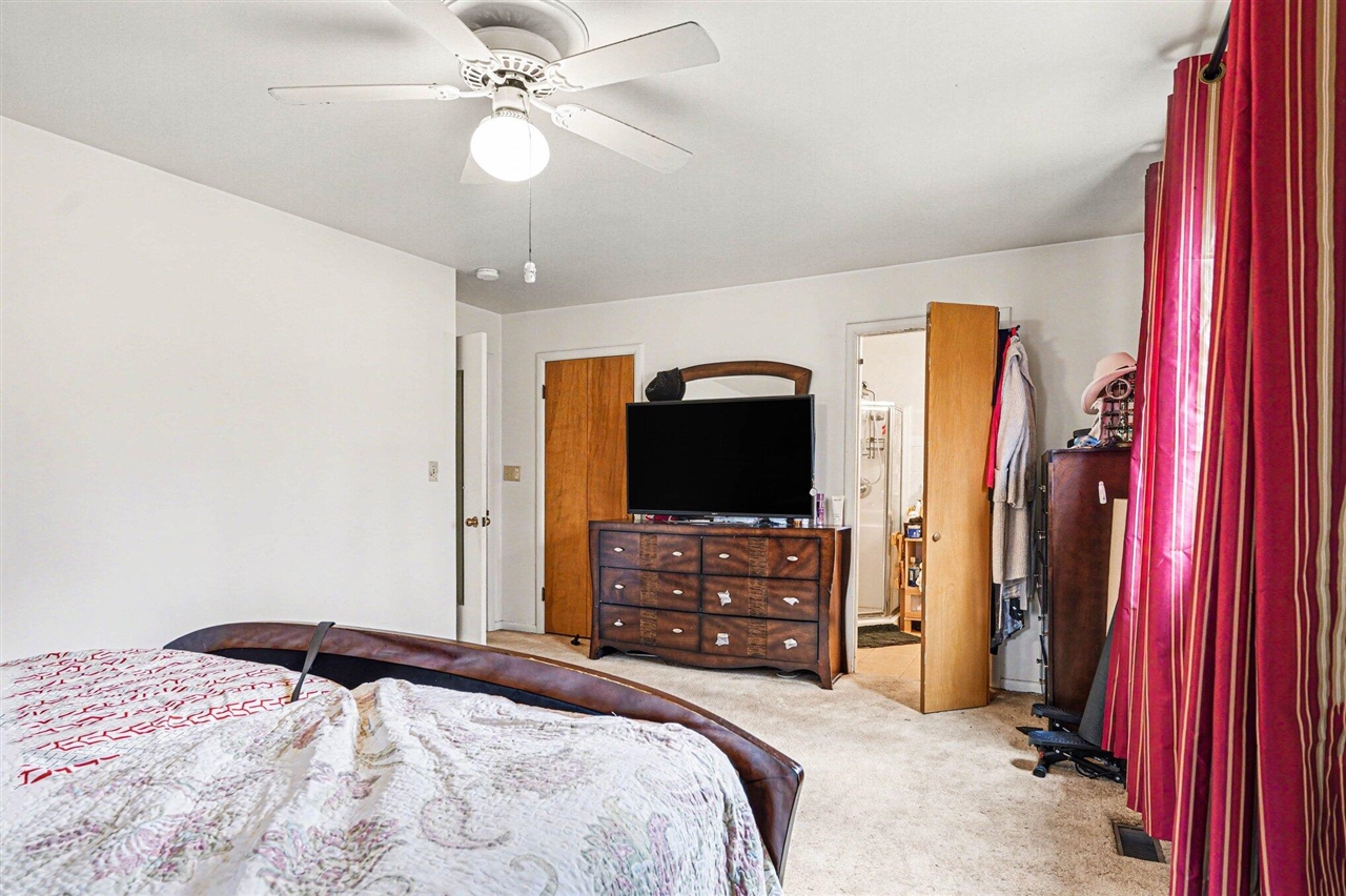 145 Pleasantview Drive, Battle Creek, MI, 49017-3327