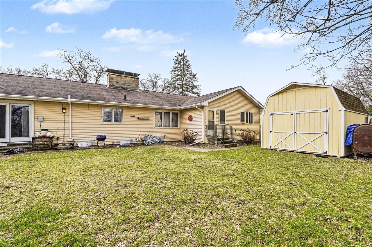 145 Pleasantview Drive, Battle Creek, MI, 49017-3327