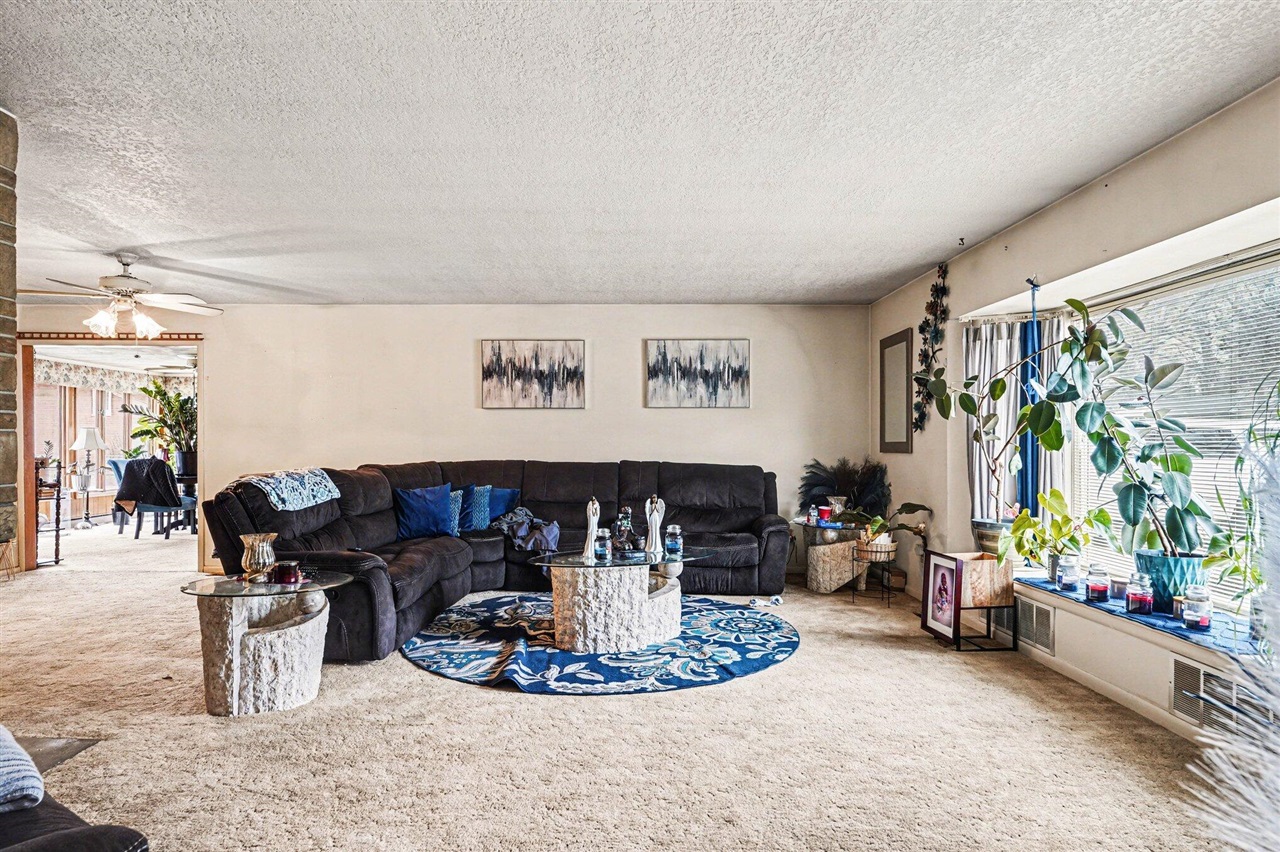 145 Pleasantview Drive, Battle Creek, MI, 49017-3327