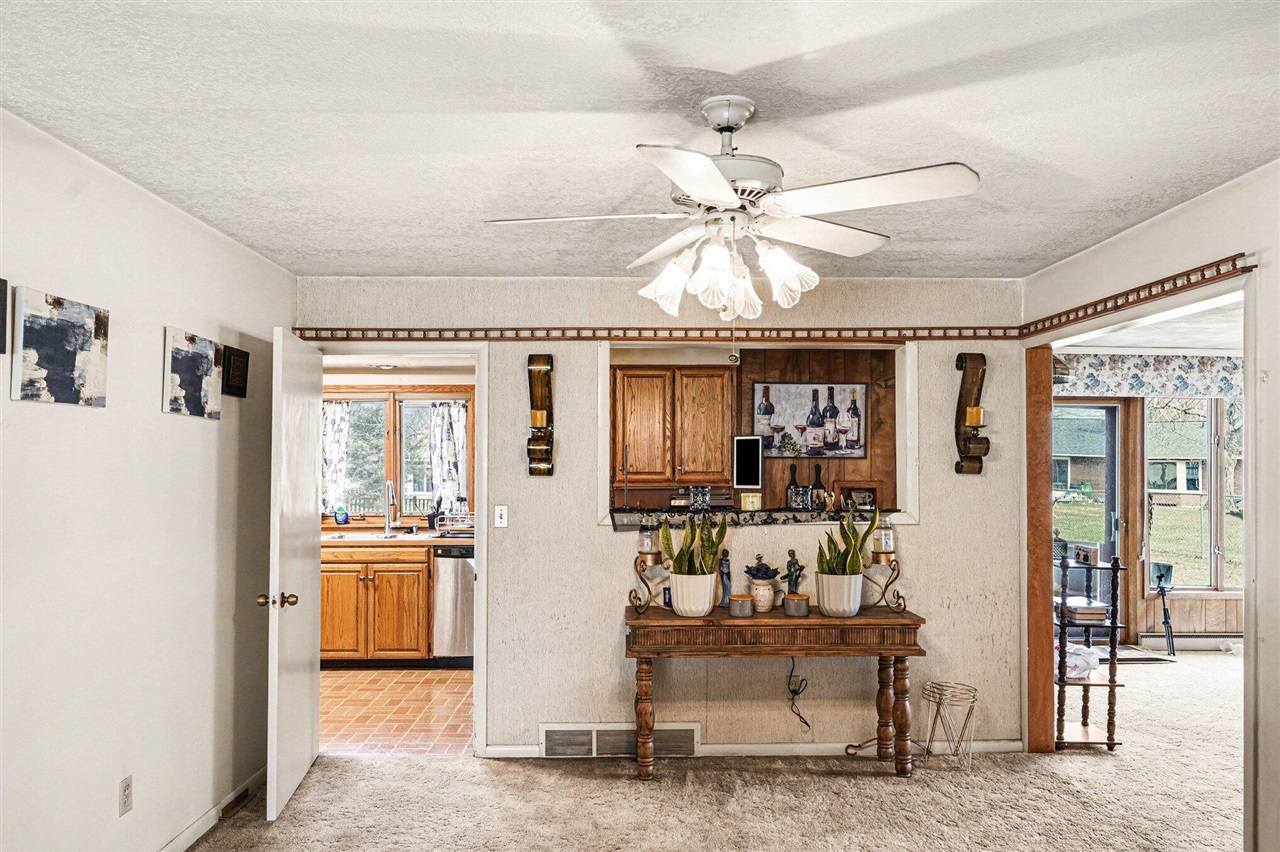 145 Pleasantview Drive, Battle Creek, MI, 49017-3327