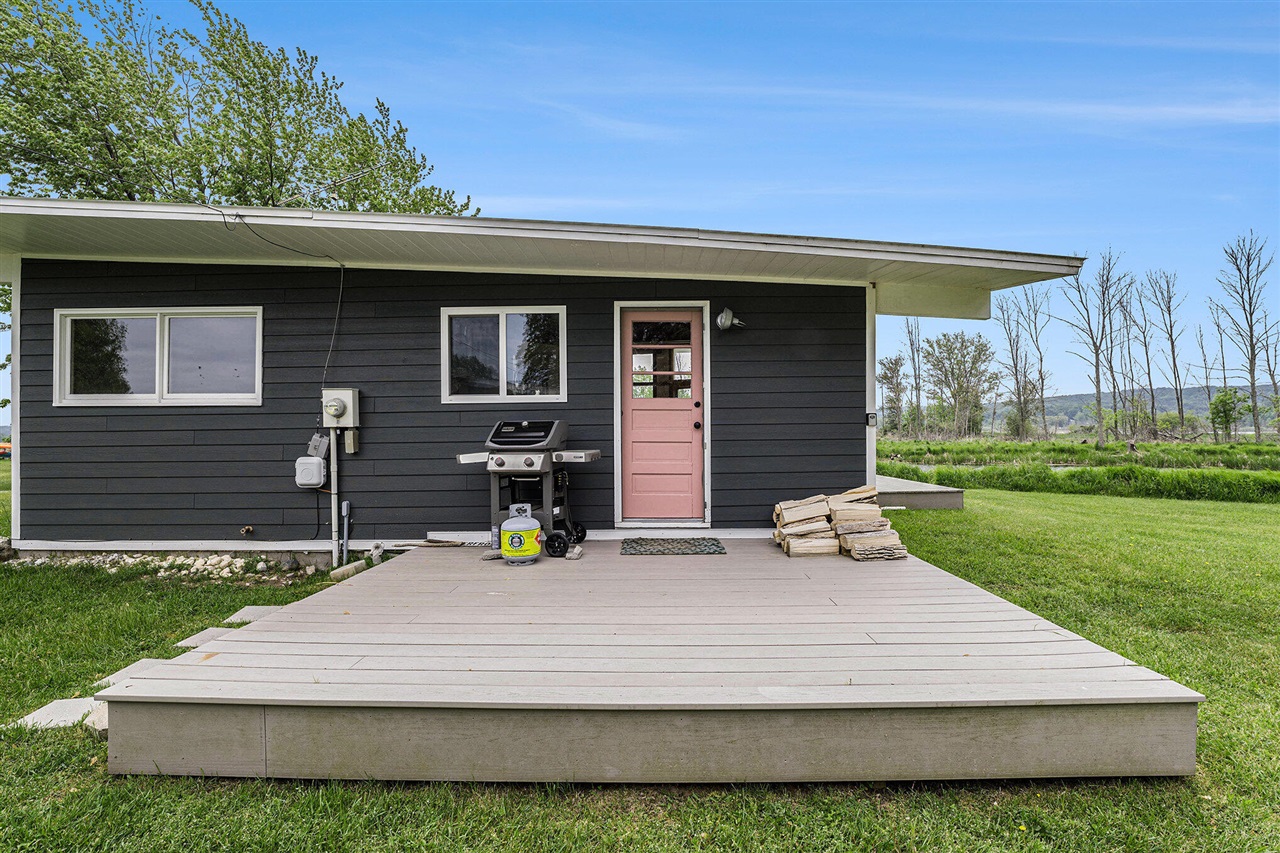 16864 Northwood Highway, Arcadia, MI, 49613-8705