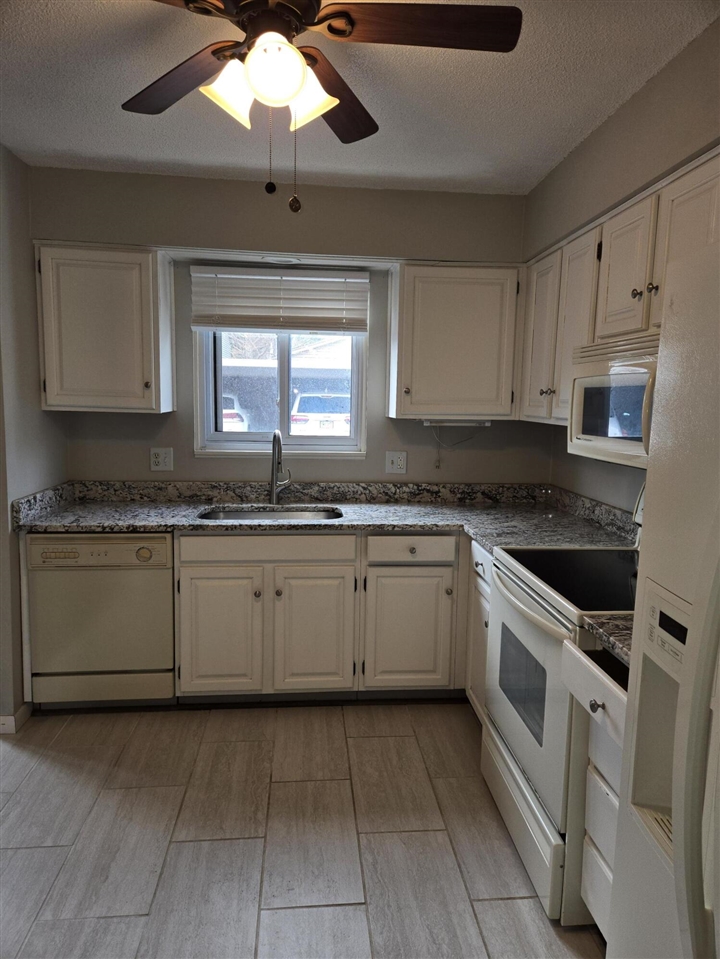 1512 Normandy Road UNIT&nbsp;105, Royal Oak, MI, 48073-2452