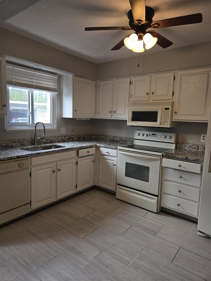 1512 Normandy Road UNIT&nbsp;105, Royal Oak, MI, 48073-2452