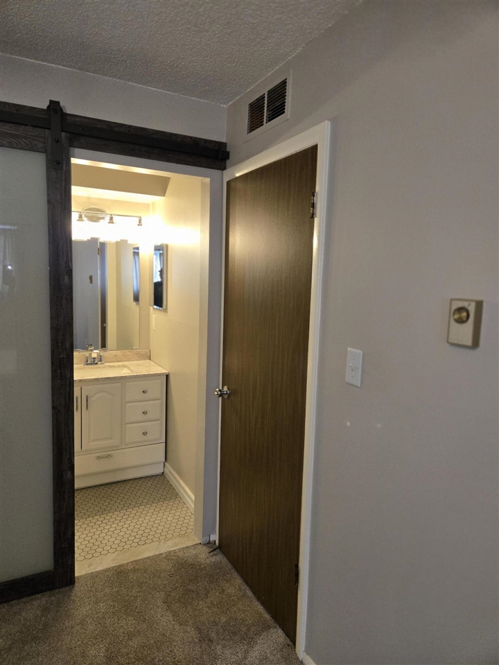 1512 Normandy Road UNIT&nbsp;105, Royal Oak, MI, 48073-2452