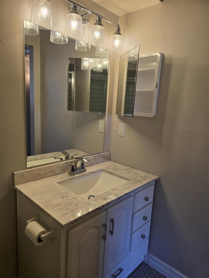 1512 Normandy Road UNIT&nbsp;105, Royal Oak, MI, 48073-2452