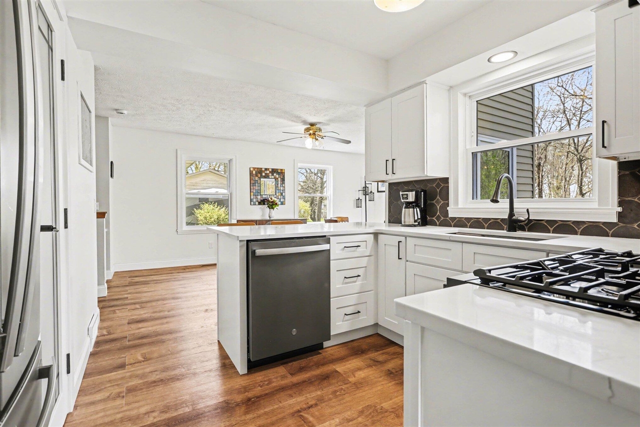 7657 Cottonwood, Richland, MI, 49083-9748