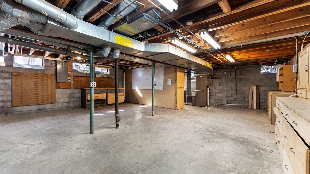 3540 Windemere Drive, Ann Arbor, MI, 48105-2842