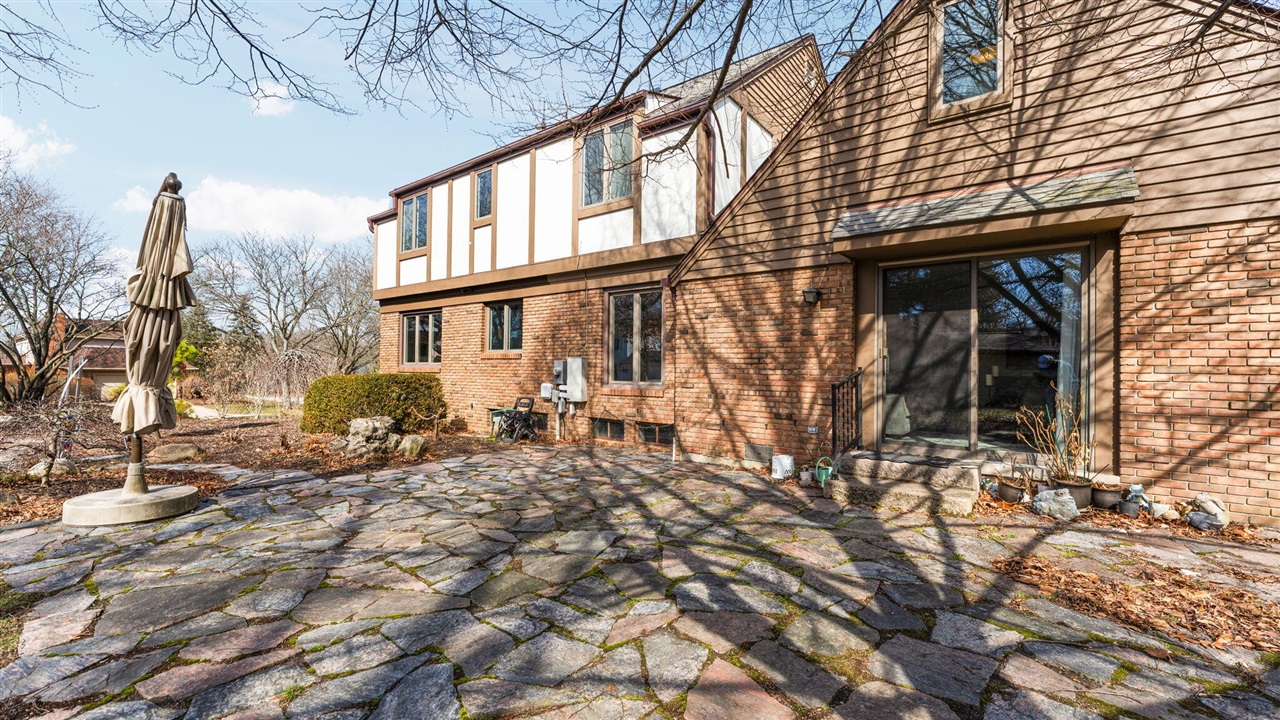 3540 Windemere Drive, Ann Arbor, MI, 48105-2842
