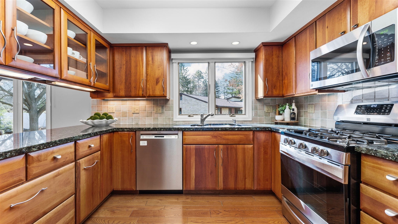 3540 Windemere Drive, Ann Arbor, MI, 48105-2842