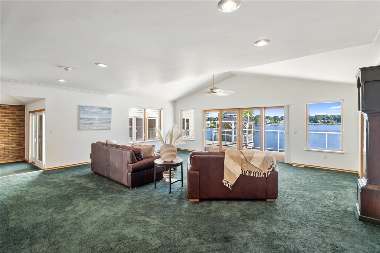 15665 Portage Road photo 15