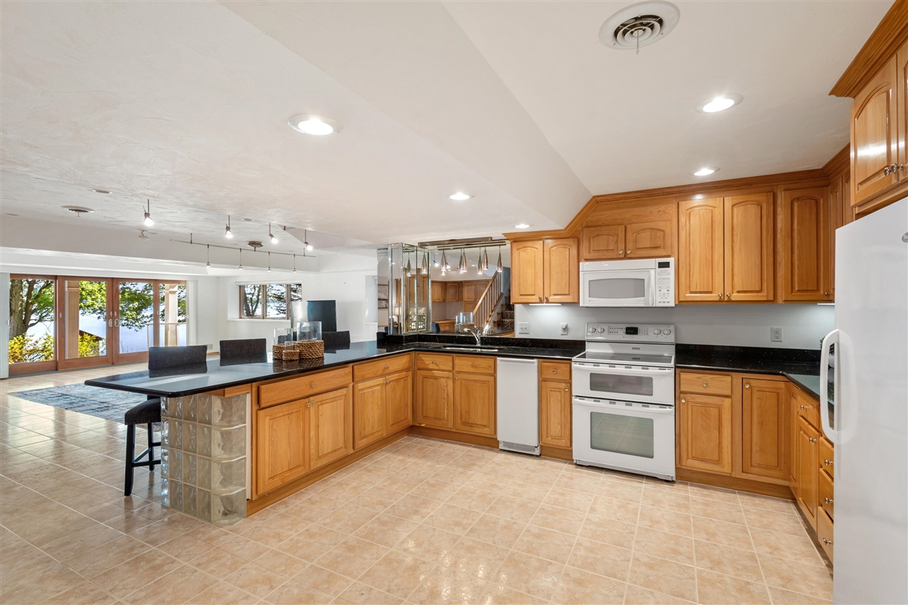 15665 Portage Road photo 27