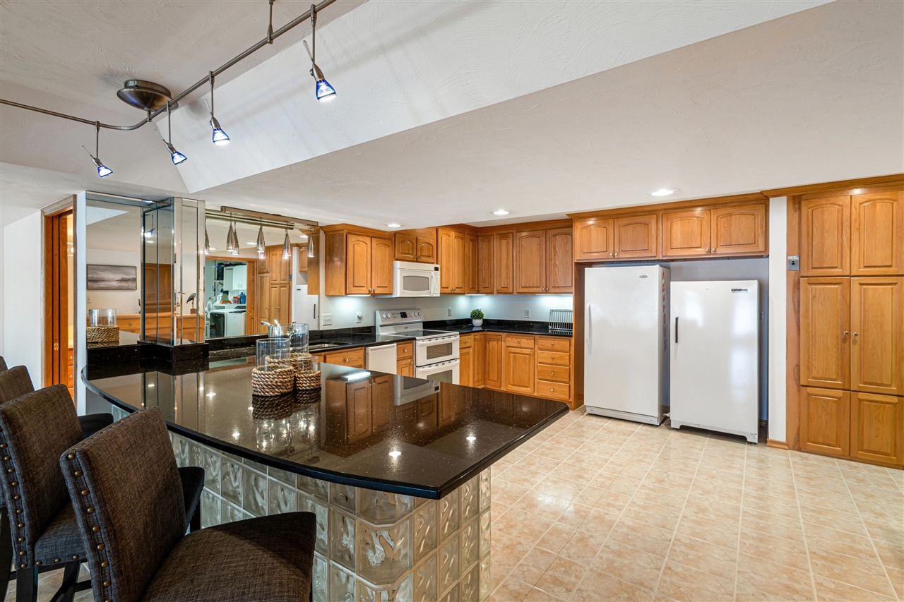 15665 Portage Road photo 28
