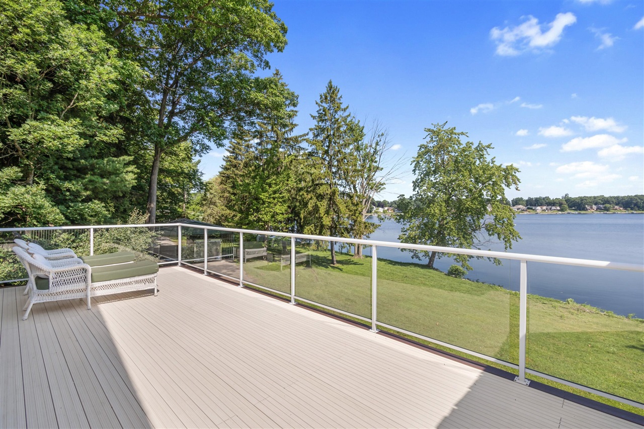 15665 Portage Road photo 8
