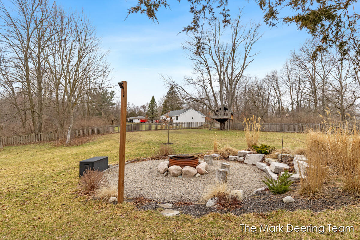 8471 45th Street, Ada, MI, 49301-9254