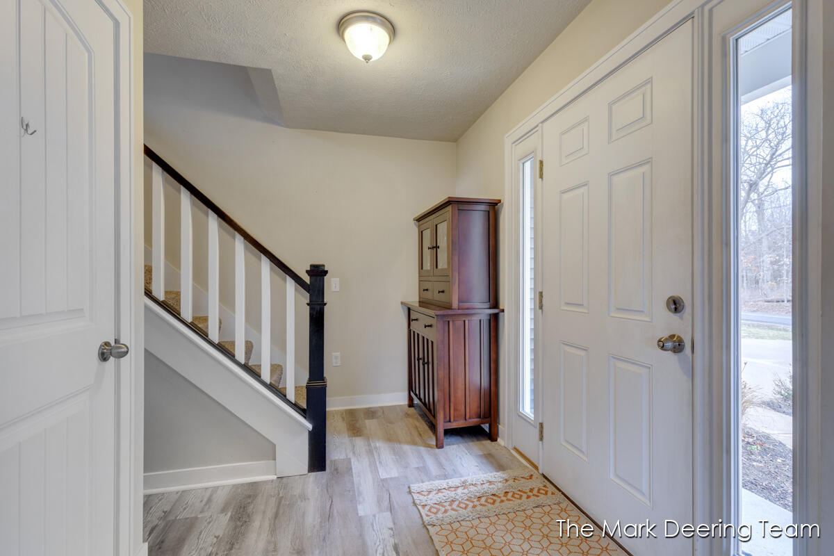 8471 45th Street, Ada, MI, 49301-9254